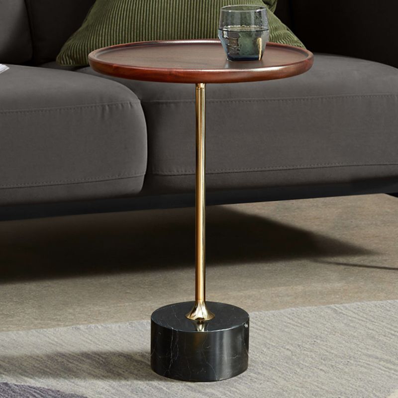 コンテンポラリーウッドラウンドトップサイドテーブル大理石の台座エンドテーブル