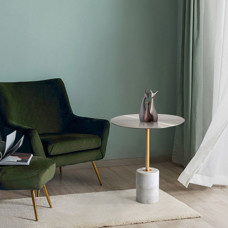 Iron and Concrete End Table 15.7" Long Mid-Century Round Side Table in White Clearhalo 'Coffee & Accent Tables' 'End & Side Tables' 'end_side_table' 'end_side_tables' 'furn' 'furn_end_side_tables' 'Furniture' 'furniture_end_side_table' 'Living Room Furniture' 1200x1200_4de9c5f4-7c42-46f8-9366-b25d5dc2bacc