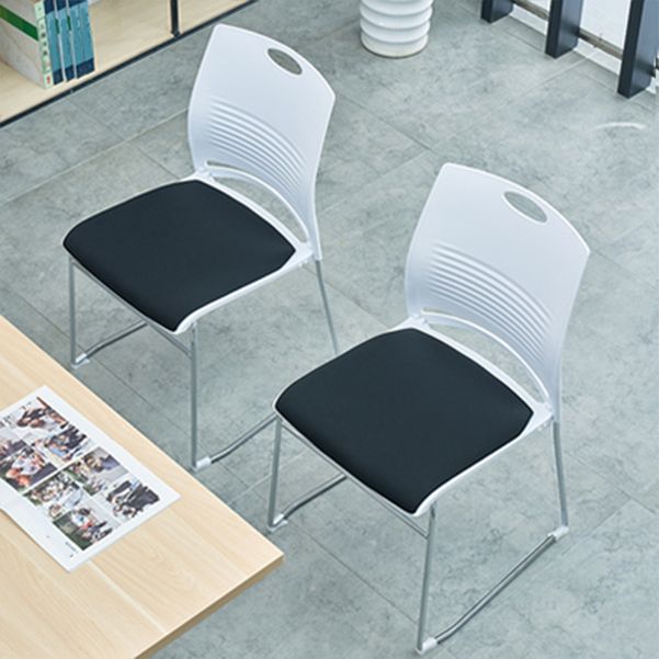 Pas de chaise de bureau moderne de roues chaise de bureau rembourrée sans bras