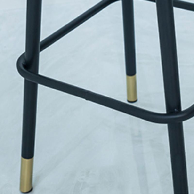 Sgabello da bar con bancone senza bracciolo sposta