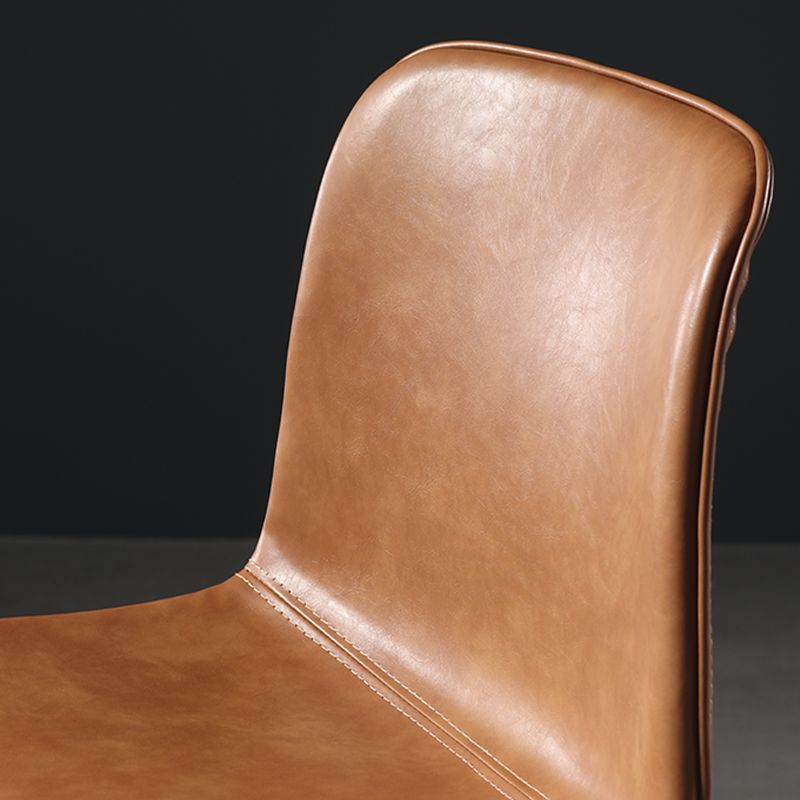 Eigentijdse rugleuning faux lederen armloze barkruk met voetsteun