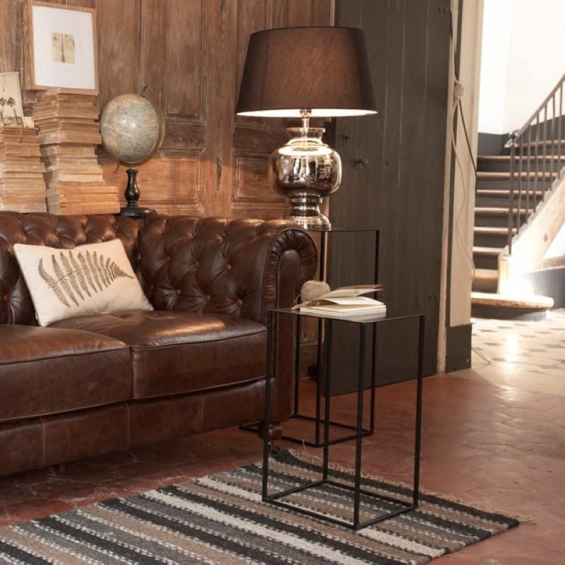 中世のモダンサイドテーブルスクエアメタルテーブルフレームベースデザイン