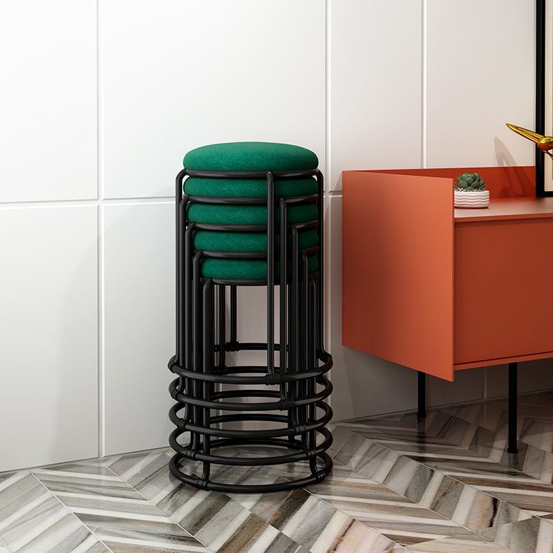 Black Modern Standard Water Resistant Round Standard for Home Decor Clearhalo 'furn' 'furn_ottomans_poufs' 'Furniture' 'Living Room Furniture' 'Ottomans & Poufs' 'ottomans_poufs' 1200x1200_4ec870dc-0158-45d5-b3d5-e06fbb3ffbe9