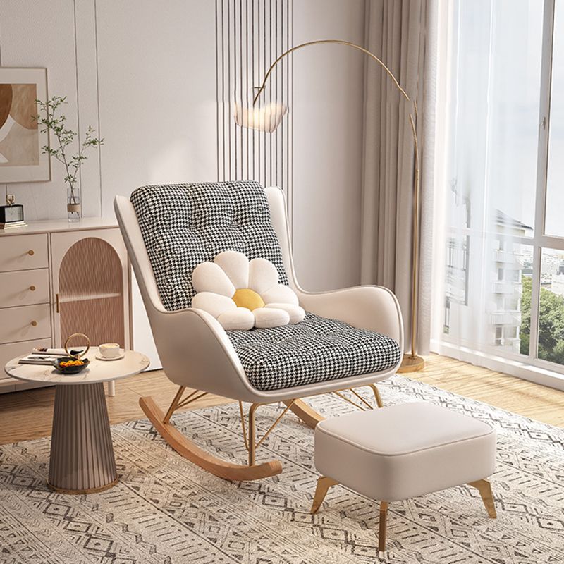 Glamour à bascule en métal rembourré avec chaise à bascule de siège rembourré en feuillette