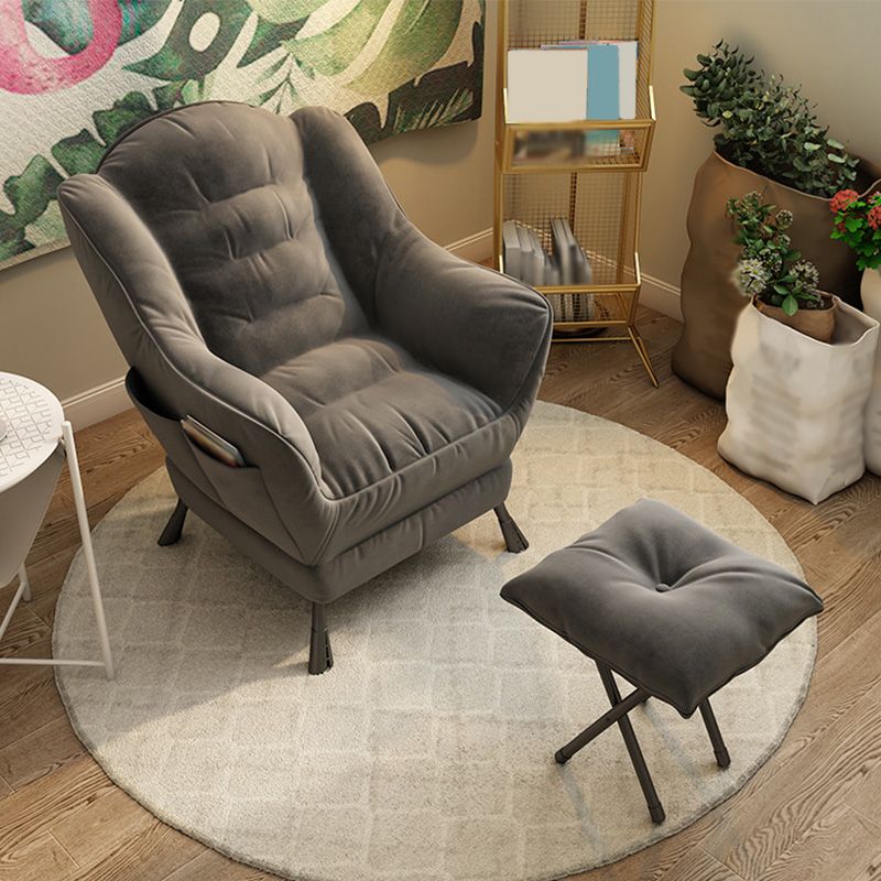 Sedia a braccio posteriore cuscino cucito.