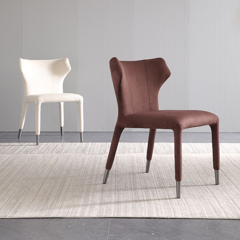 Silla de comedor de lino glamorosa silla lateral con patas de acero en acabado mate