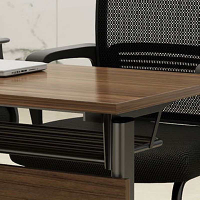 Scrivania rettangolare da ufficio in legno industriale con ruote