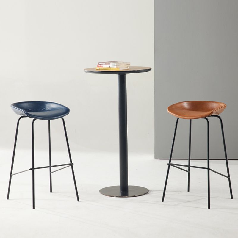 Scandinavian Metal Black Counter Stools Bucket Seat Bar Stools with Footrest Clearhalo 'Bar Furniture' 'Bar Stools' 'bar_stools' 'furn' 'furn_bar_stools' 'furniture_bar_stools' 'Kitchen & Dining Furniture' 'kitchen&dining_furn' 'kitchen' 'kitchen_furn' Furniture' 1200x1200_4f7dcb5f-adbe-474e-a896-8f60b741cb88