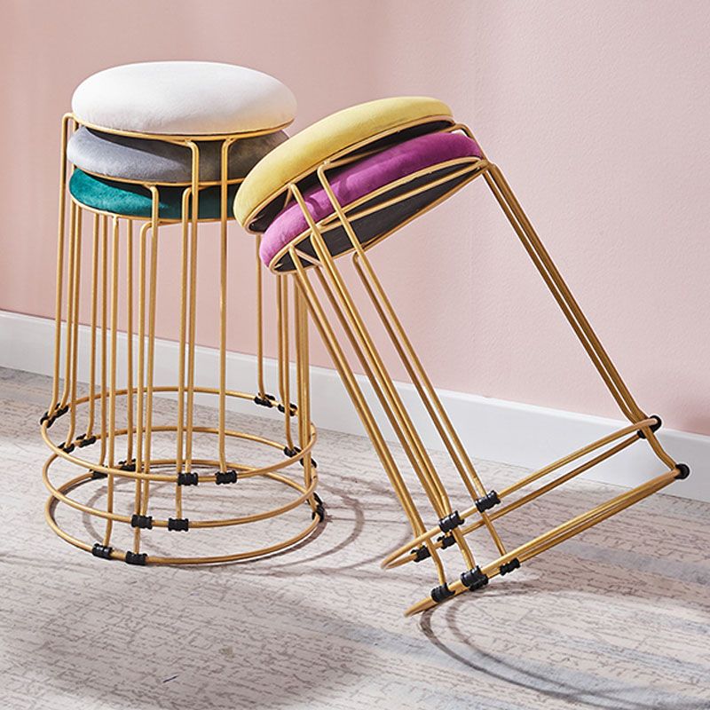 Metal Frame Pouf Plain Round Contemporary Velvet Fade Resistant Ottoman Clearhalo 'furn' 'furn_ottomans_poufs' 'Furniture' 'Living Room Furniture' 'Ottomans & Poufs' 'ottomans_poufs' 1200x1200_4f7ff4cc-af1d-4266-a4bb-dc2d8c04b0c4