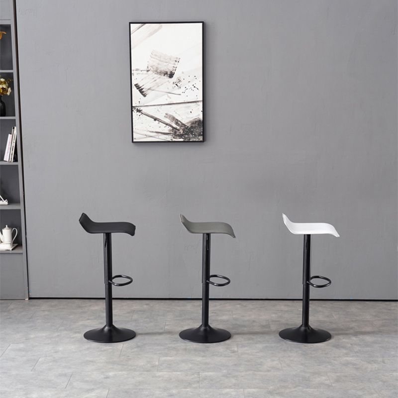 Modern Adjustable Swivel Bar Stool Footrest Low Back Faux Leather Bar Stool Clearhalo 'Bar Furniture' 'Bar Stools' 'bar_stools' 'furn' 'furn_bar_stools' 'furniture_bar_stools' 'Kitchen & Dining Furniture' 'kitchen&dining_furn' 'kitchen' 'kitchen_furn' Furniture' 1200x1200_4fa95b1b-c01a-4788-9f87-58281f7c25ef