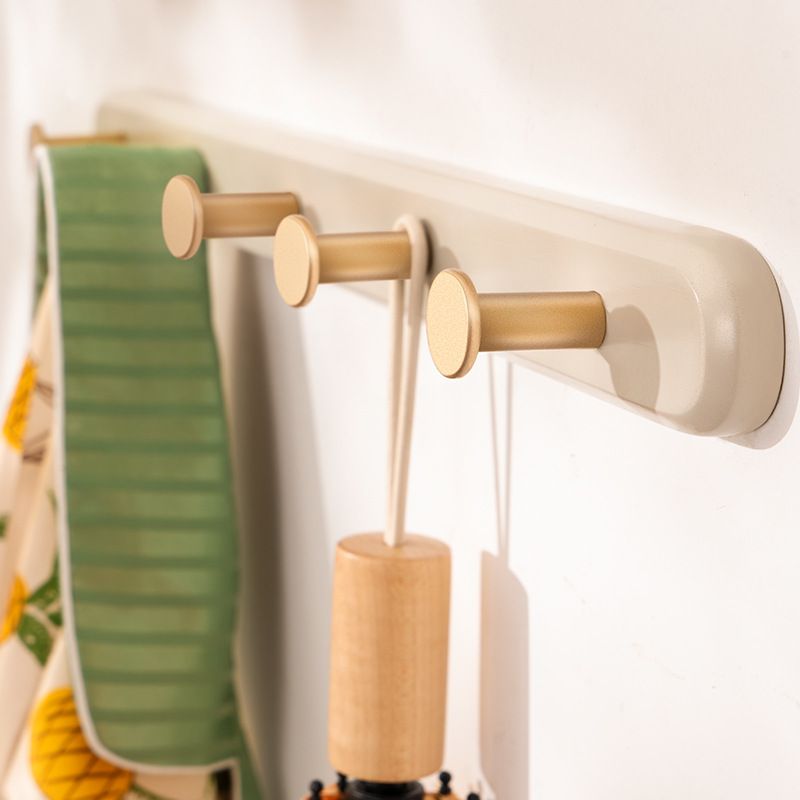 Skandinavischer Kleidungsregal Holz Wandmontierter Metallhaken Eingangsmantelbleiderung