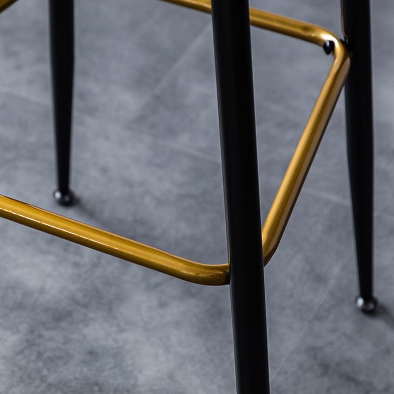 Scandinavian Leather Metal Counter Stools Black Low Back Bar Stools with Footrest Clearhalo 'Bar Furniture' 'Bar Stools' 'bar_stools' 'furn' 'furn_bar_stools' 'Furniture' 'furniture_bar_stools' 'Kitchen & Dining Furniture' 1200x1200_4fcc0276-ee25-4d23-8a70-9abcb25abf38