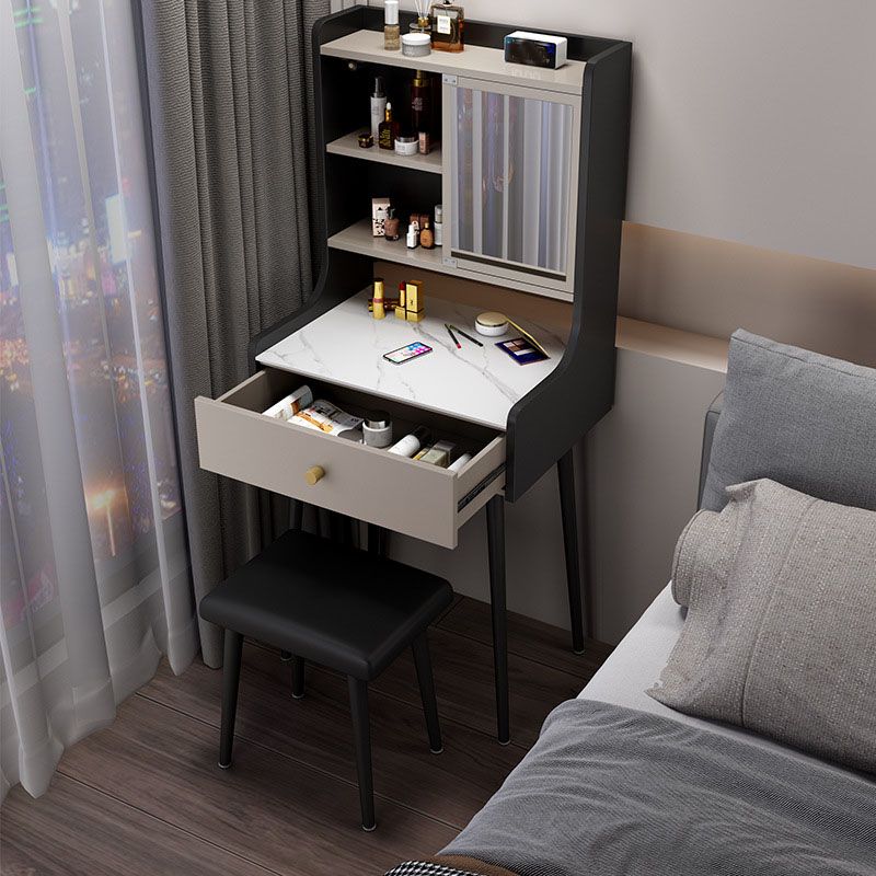 Zeitgenössischer Stein -Top -Waschtisch mit Aufbewahrung in Schwarz/Grau