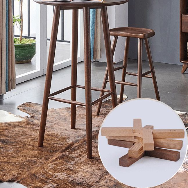 Round Shape Wood Top Counter Table 4 Legs Industrial Bar Table for Dining Room Clearhalo 'Bar Furniture' 'Bar Tables' 'bar_tables' 'furn' 'furn_bar_tables' 'Furniture' 'furniture_bar_tables' 'Kitchen & Dining Furniture' 1200x1200_501006c1-2d88-4a86-9ee5-29f56fe39bbd