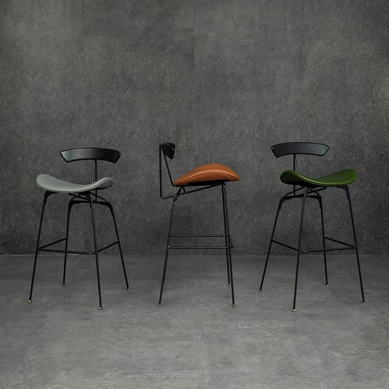 Black Iron Bar Stool Industrial Style Low Back Counter Stool with Saddle Seat Clearhalo 'Bar Furniture' 'Bar Stools' 'bar_stools' 'furn' 'furn_bar_stools' 'furniture_bar_stools' 'Kitchen & Dining Furniture' 'kitchen&dining_furn' 'kitchen' 'kitchen_furn' Furniture' 1200x1200_506cfb65-0f09-4271-85be-2ebfc21eef29