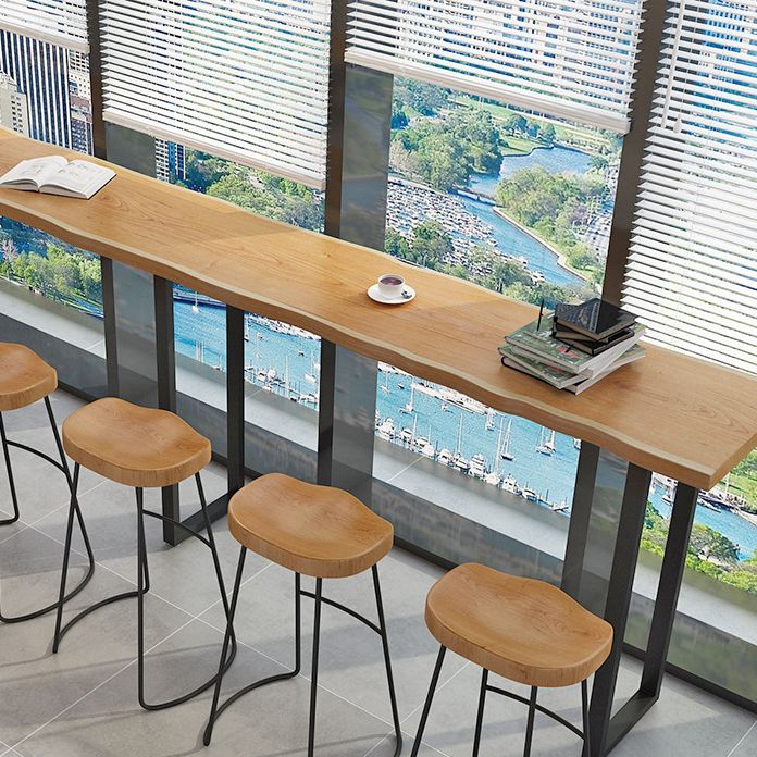 Solid Wood Top Bar Counter Industrial Rectangle Bar Counter with Black Base Clearhalo 'Bar Furniture' 'Bar Tables' 'bar_tables' 'Furniture' 'furniture_bar_tables' 'Kitchen & Dining Furniture' 1200x1200_50aba22c-1de1-4985-997f-a6716ec62220