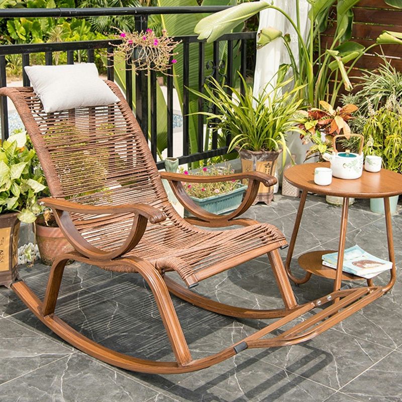 Chaise de fauteuil inclinable contemporain et fauteuil inclinable en osier avec oreiller