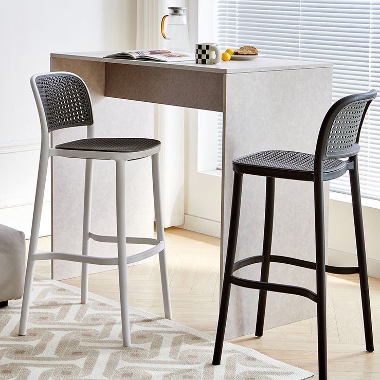 Sgabello da banco di plastica in stile moderno sgabello sul retro con poggiapiedi