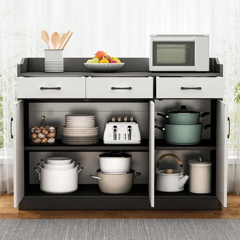 Moderno tavolo da pranzo con finitura antica in legno ingegnerizzato con deposito aperto