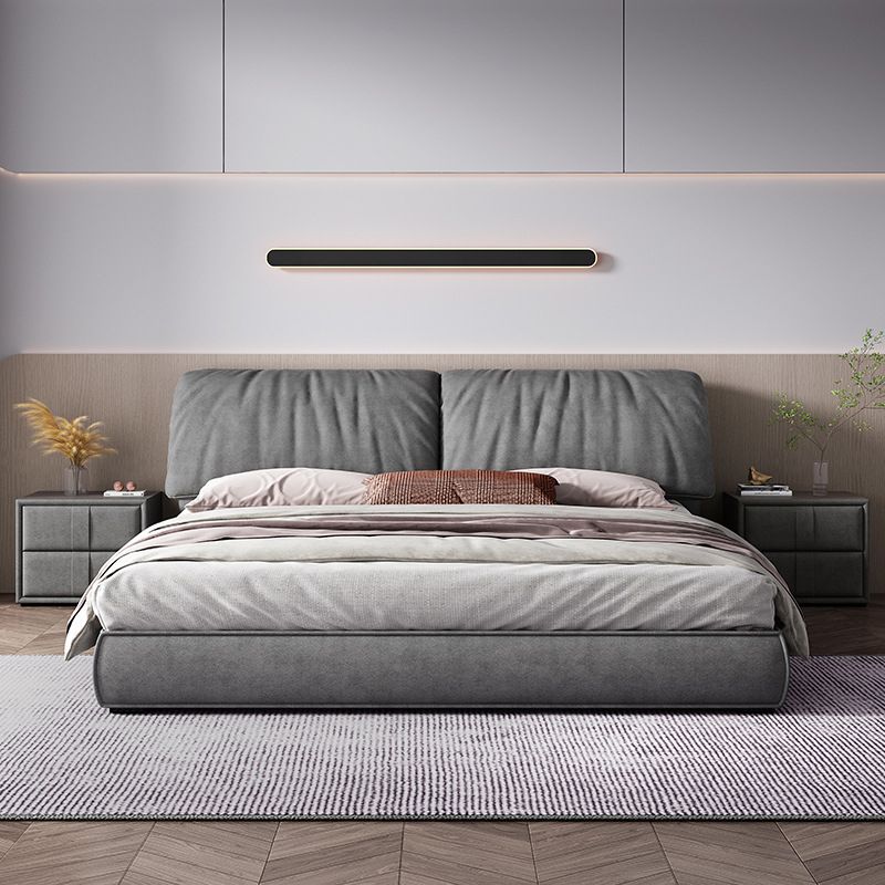 Le matelas en bois massif glam comprend un lit de tête de lit rembourré à panneau rectangulaire