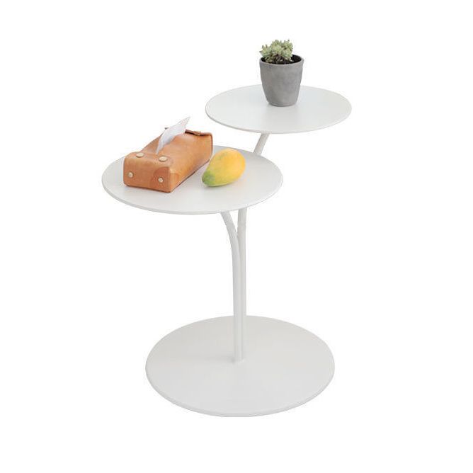 Zeitgenössischer Metall am Nachttisch am Nachttisch