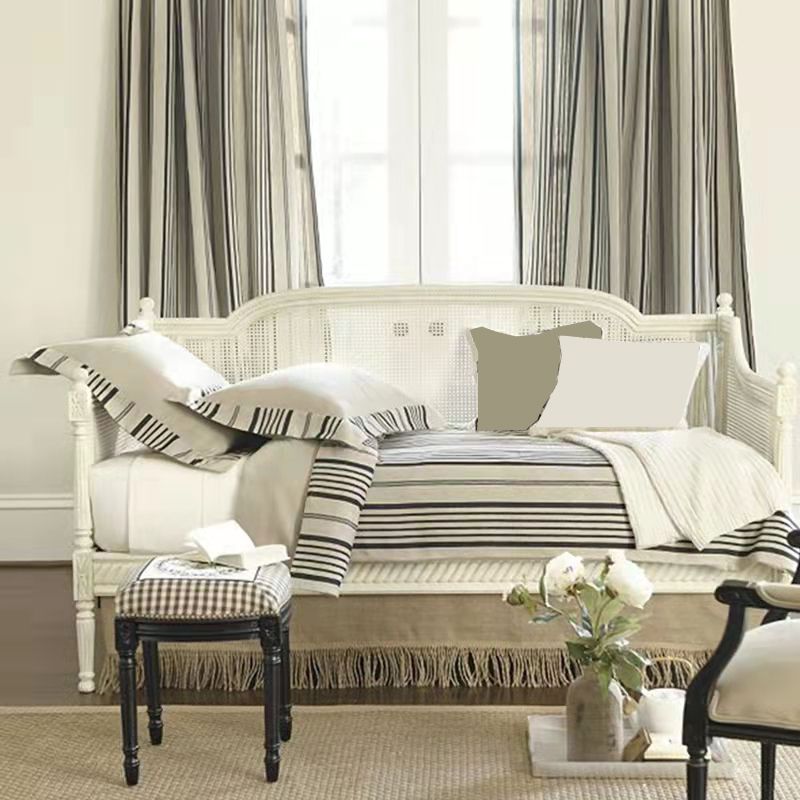 Canapé d'armes à pente à lames de linge avec dos serré en bois massif