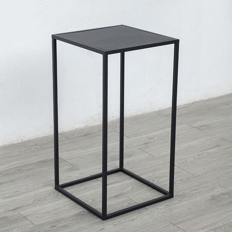 Mesa de deslizamiento de extremo de metal de mediados de siglo Mesa de esquina de sofá marco minimalista