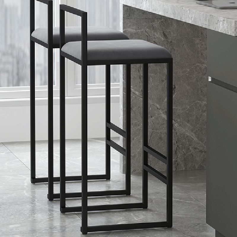 Negozio di gioielli contemporanei con bancono