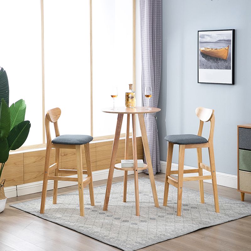 Industrieller Barhocker, quadratischer Sitz, Barhocker mit Holzbeinen