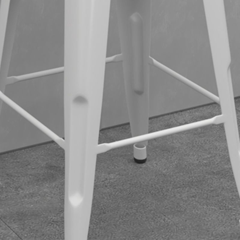 Moderna sedia a barre quadrata senza braccio sgabello da bar sul retro con gambe metalliche