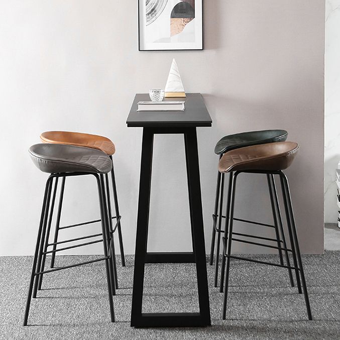 Taburetes de taburetes de cuero de estilo industrial con base de metal para el hogar