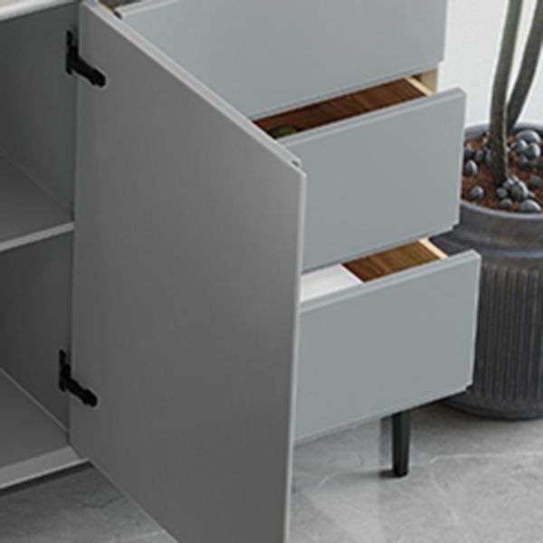 Tasto di pietra moderna e contemporanea con mobili