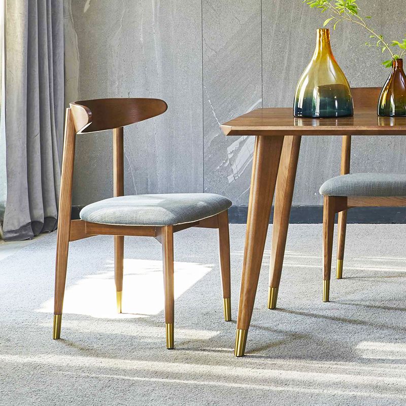 Traditional Luxury Dining Table Rectangle Solid Wood Dining Table with 4 Legs for Home Clearhalo ' dining_table' 'Dining Tables & Seating' 'Dining Tables' 'furn' 'furn_dining_table' 'Furniture' 'furniture_dining_table' 'Kitchen & Dining Furniture' 'kitchen&dining_furn' 'kitchen' 'kitchen_dining_table' 1200x1200_5273e649-968b-43cd-a385-39a614c354d2