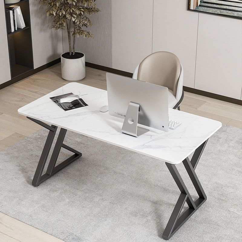 Scrivania rettangolare da ufficio in slitta di altezza da 30 pollici con gambe di ferro per ufficio