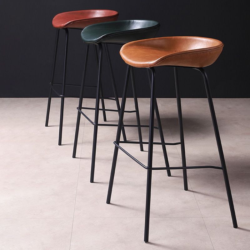 Vintage-Style Metal Low Back and Strap Pedal Bar Stool 30- inch Bar Stool Clearhalo 'Bar Furniture' 'Bar Stools' 'bar_stools' 'furn' 'furn_bar_stools' 'furniture_bar_stools' 'Kitchen & Dining Furniture' 'kitchen&dining_furn' 'kitchen' 'kitchen_furn' Furniture' 1200x1200_52eb950a-20b0-40af-b545-92ae0b30d579