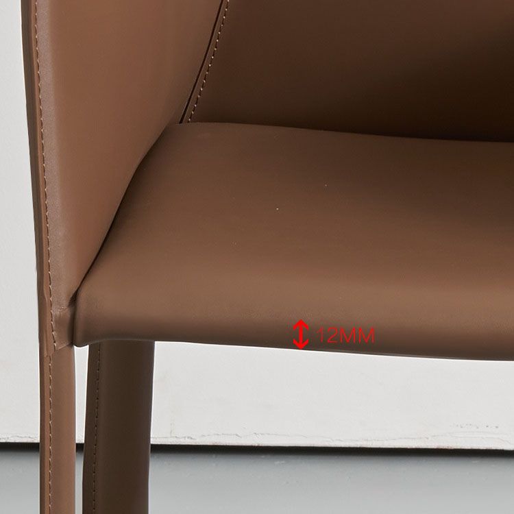 Silla lateral sólida contemporánea con brazos Silla de comedor de cuero sintético