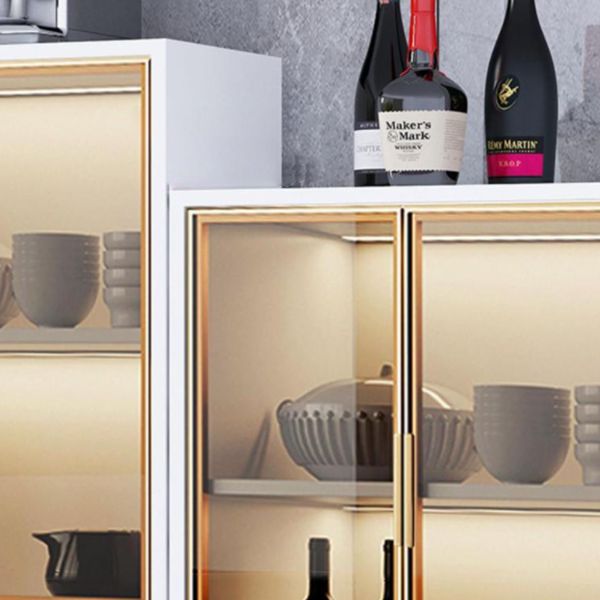 Glam -stijl dressoir gemanipuleerde houten opbergboogboard met glazen deuren