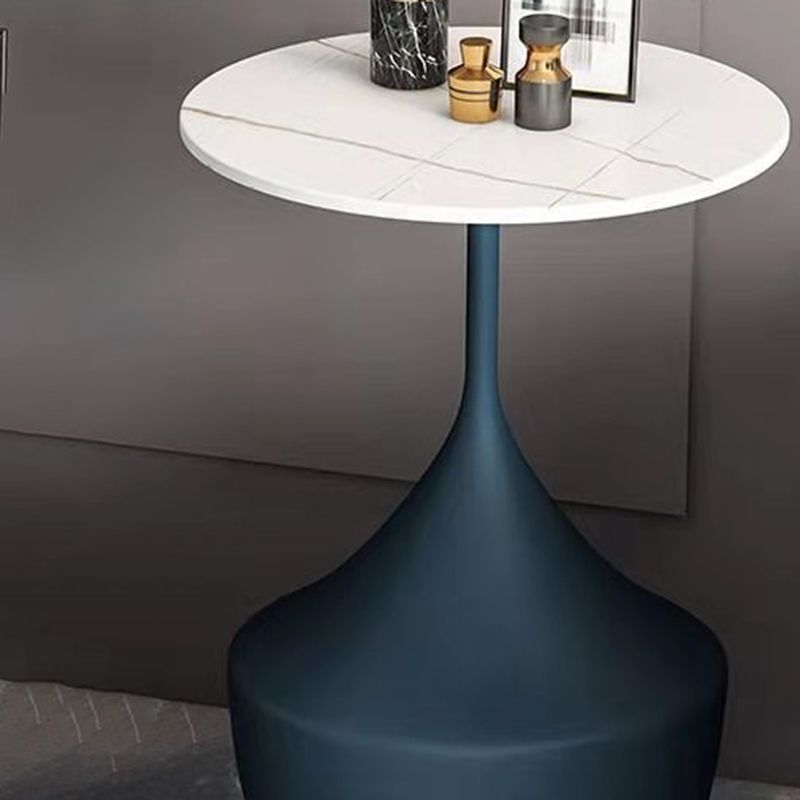 Modern Single Pedestal Base Solid Color Metal Round End Table Clearhalo 'Coffee & Accent Tables' 'End & Side Tables' 'end_side_tables' 'furn' 'furn_end_side_tables' 'Furniture' 'Living Room Furniture' 1200x1200_53205d85-d03a-4424-a00a-ebba21790bf6