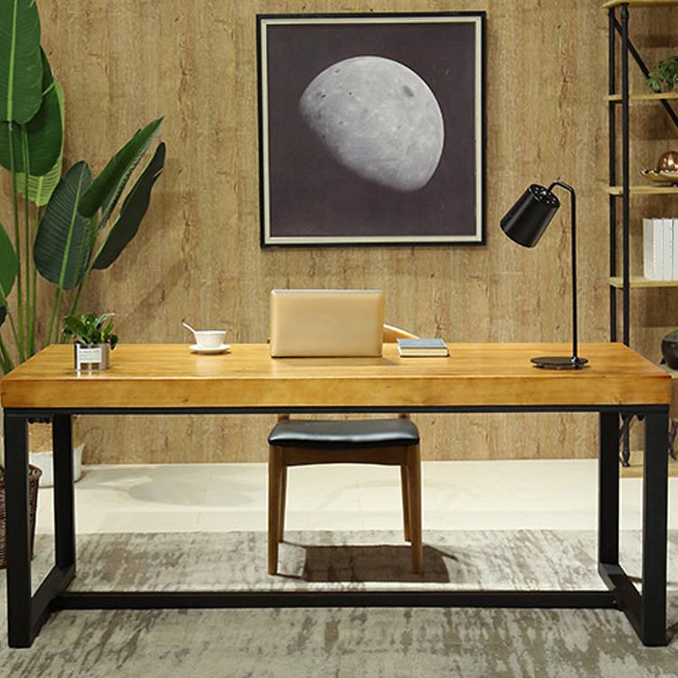 Bureau brun industriel bureau d'écriture en bois massif avec des jambes en métal