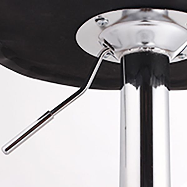 スカンジナビアのメタルバースツールフェイクレザーフットレスト調整可能なカウンタースツール