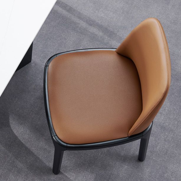 工業用アームレスダイニングチェアソリッドウッドの脚布張りのサイドチェア