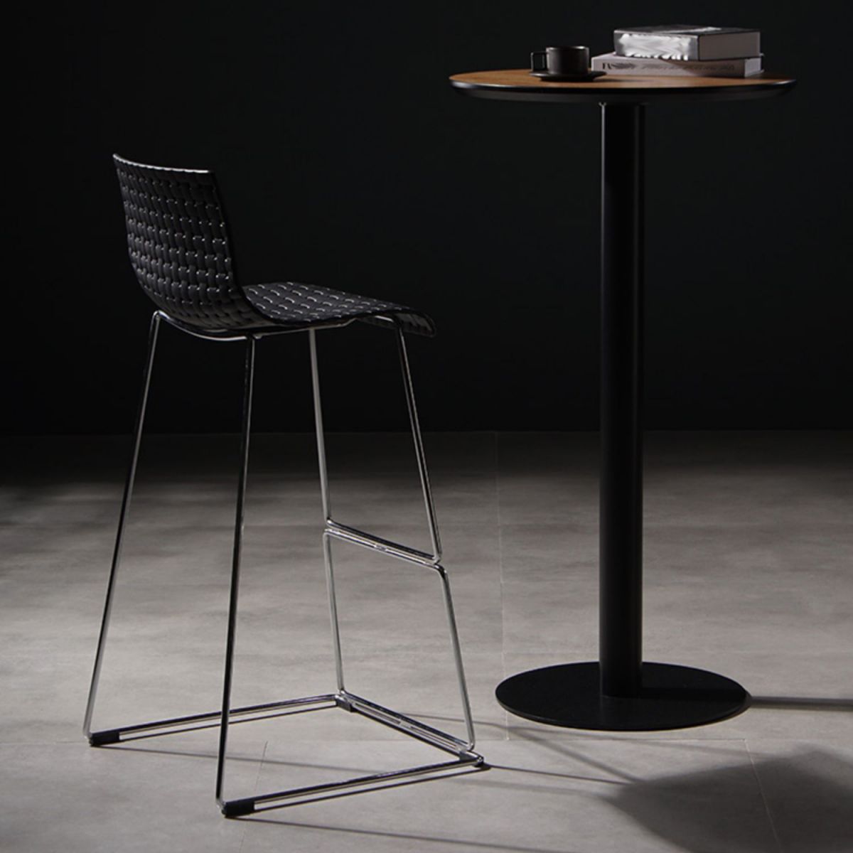 Modern Bar-stool Plastic Counter Bar Stool with Metal Legs for Kitchen Clearhalo 'Bar Furniture' 'Bar Stools' 'bar_stools' 'Furniture' 'furniture_bar_stools' 'Kitchen & Dining Furniture' 1200x1200_53640f31-18f5-4c6b-81de-9a2bd5f9c63b