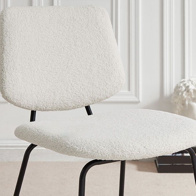 Eigentijdse zijstoel open rug metalen eetkamerstoel in het wit