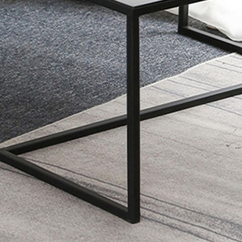 Tavolino moderno di ferro da ferro moderno della metà del secolo con tavolino da cocktail a base di cavalletto