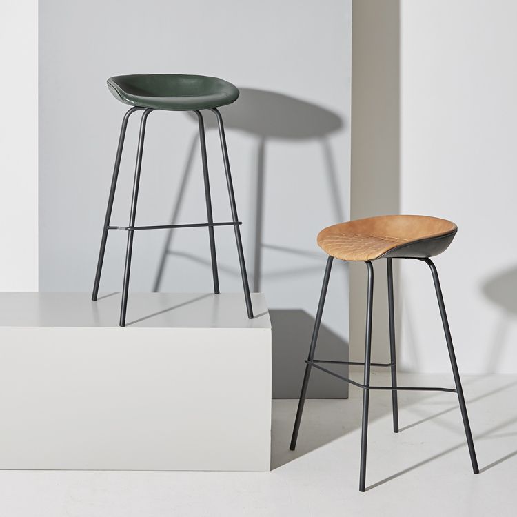 Contemporary Matte Finish Leather Barstool Low Back Home Stool Clearhalo 'Bar Furniture' 'Bar Stools' 'bar_stools' 'furn' 'furn_bar_stools' 'Furniture' 'furniture_bar_stools' 'Kitchen & Dining Furniture' 1200x1200_53d1cbb5-3e38-459d-89d2-281409342c19