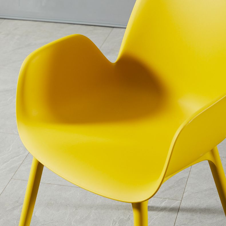 Silla de silla de plástico moderna silla parsons en acabado mate para la cocina