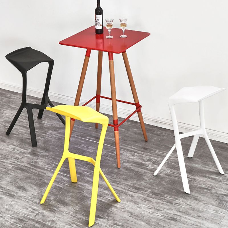 Nordic Stackable Bar-stool Plastic Counter Bar Stool for Home Clearhalo 'Bar Furniture' 'Bar Stools' 'bar_stools' 'furn' 'furn_bar_stools' 'Furniture' 'furniture_bar_stools' 'Kitchen & Dining Furniture' 1200x1200_543c78a1-010e-4c92-af0a-fa16e2014b1e