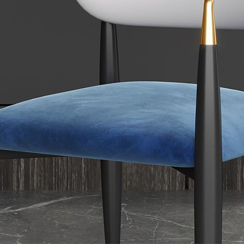 Eigentijdse eetkamerstoelen arm open achterstoelen met metalen benen