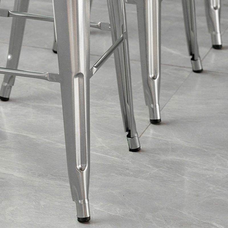 Sgabelli da pranzo quadrati moderni in metallo sgabelli senza braccia con poggiapiedi