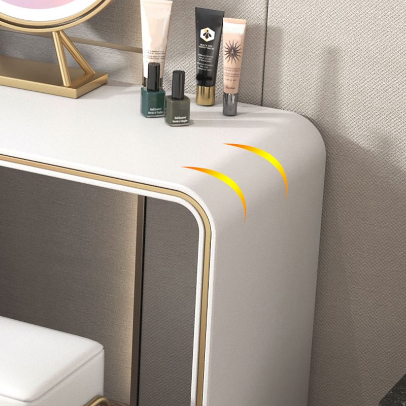 Cassetti doppi glam Camera da letto in pelle finta con tavolo da trucco e vanità per il trucco delle feci